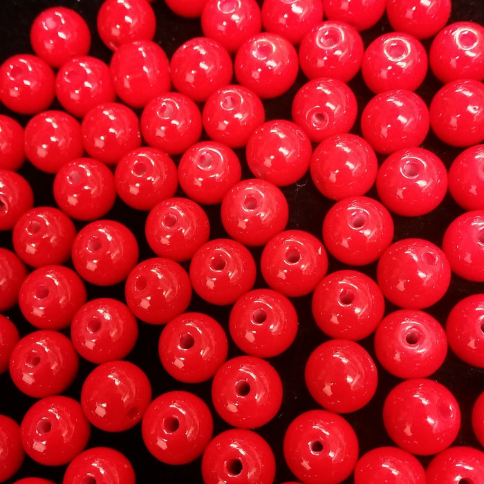 Perles en verre unies rouge