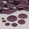 Bouton en nacre deux trous prune