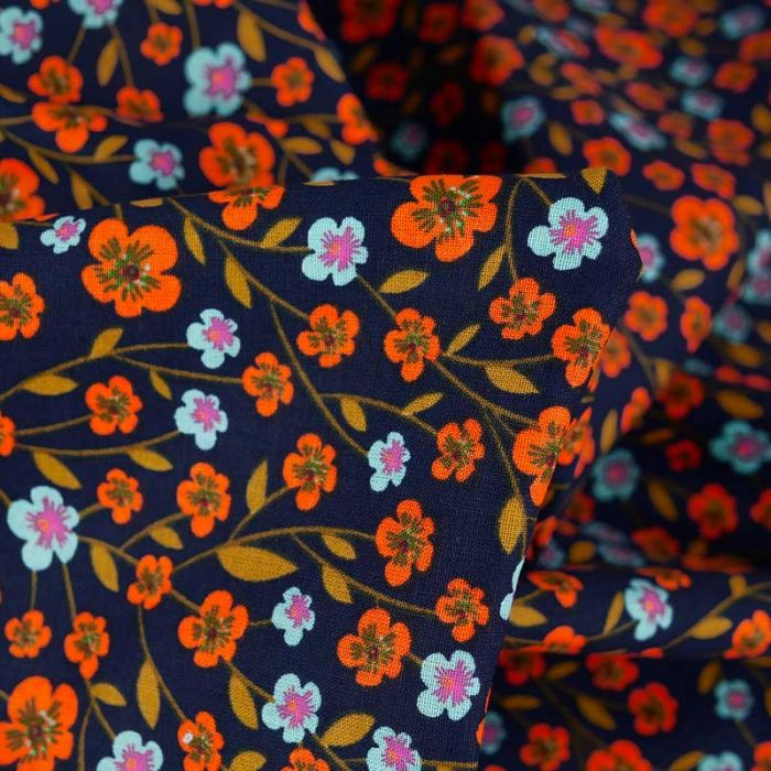 Tissu coton imprimé fleurs Soaly - bleu marine x 10cm