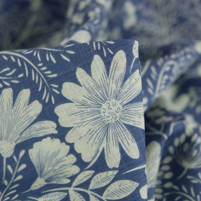 Tissu coton viscose fin fleurs Cosmos - bleu x 10 cm