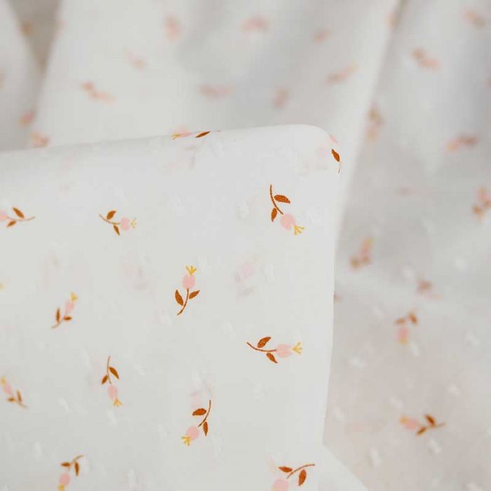 Tissu voile coton plumetis tulipes - blanc x 10 cm