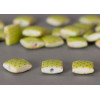 Perle plate carrée verte à petits pois x1