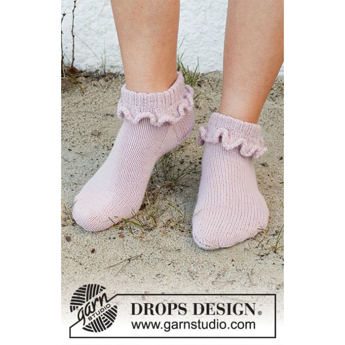 Kit tricot chaussettes Rosy Ruffles - Drops Design