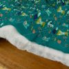 Tissu matelassé réversible chats et renards - vert pétrole x 10 cm