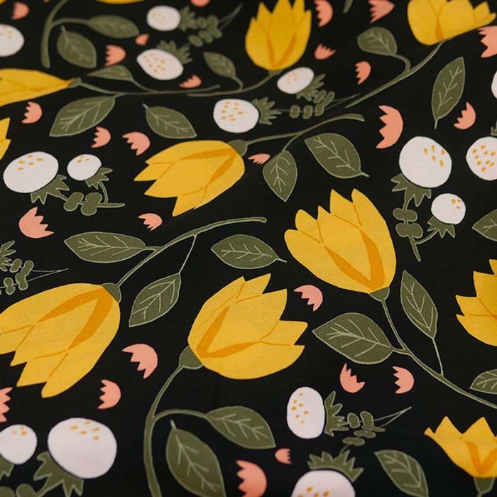 Tissu viscose fleurs naives jaunes - noir x 10 cm