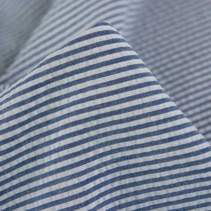 Tissu seersucker rayures blanc - bleu foncé x 10 cm
