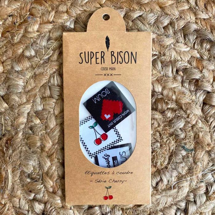 Etiquettes vêtement à coudre Super Bison - Cherry x 3