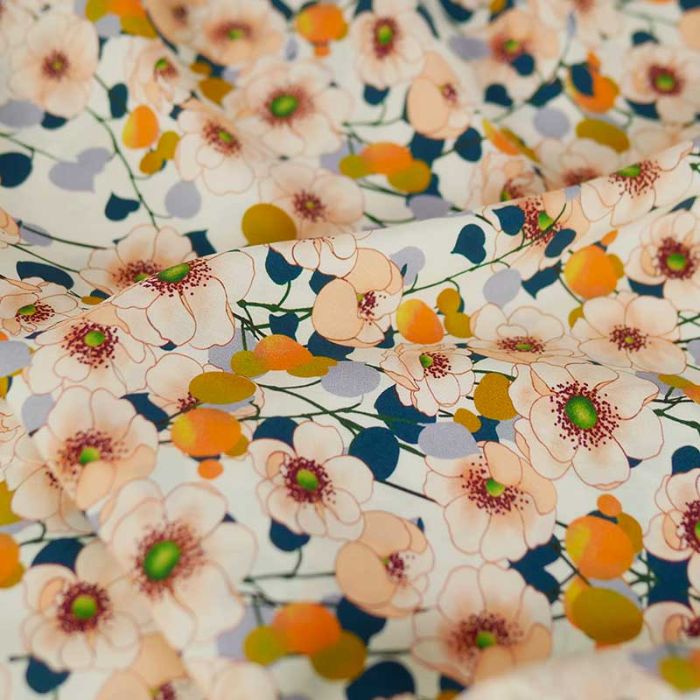 Tissu viscose fleurs anémones - écru x 10 cm