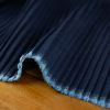 Tissu denim plissé haute couture - bleu foncé x 10 cm