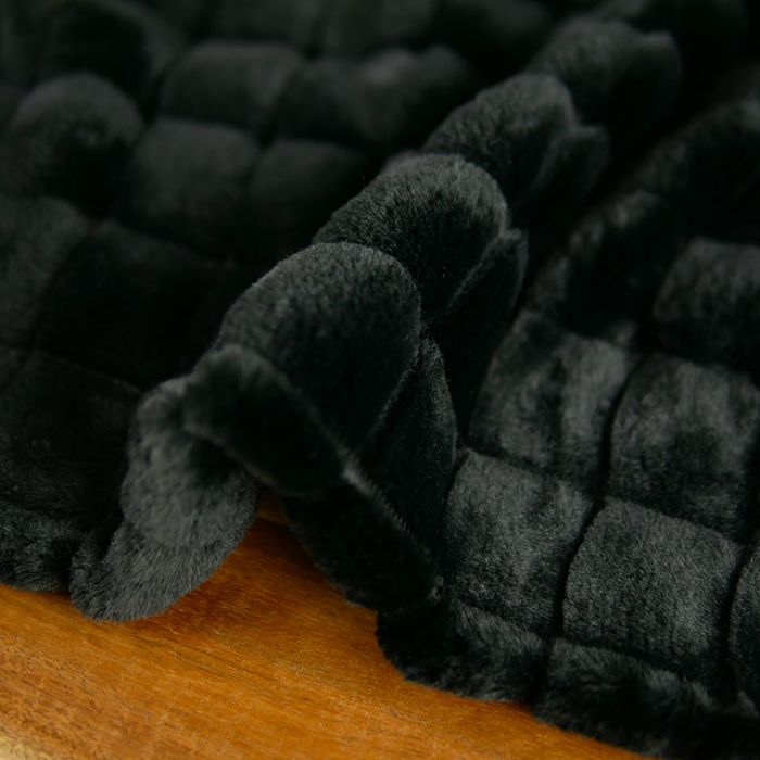 Tissu fausse fourrure carreaux - noir x 10 cm
