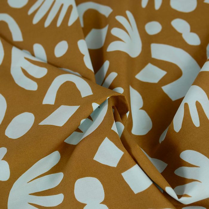 Tissu popeline coton Puzzle Directions ocre - Nerida Hansen x 10 cm