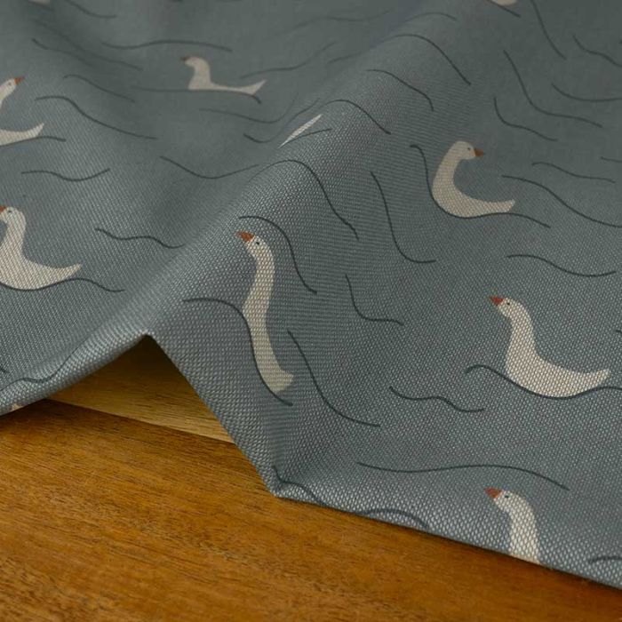 Tissu demi-natté coton oies - bleu de gris x 10 cm