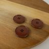 Bouton de costume vernis 4 trous - marron cognac x 1