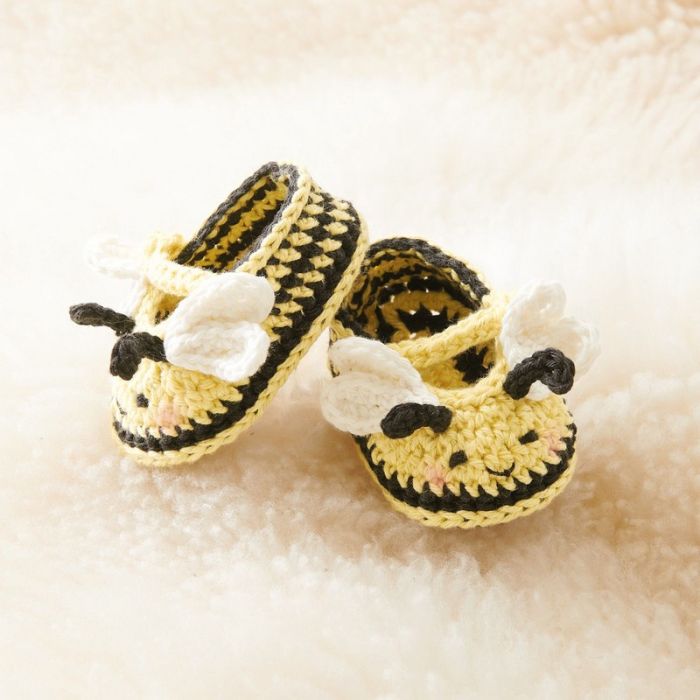 Kit crochet chaussons bébé abeille - Rico design