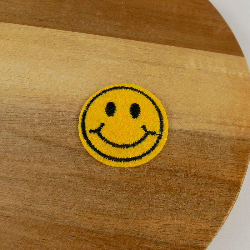 6 écussons Thermocollants Smiley Face - Patchs Brodés Jaunes Pour Customiser Vêtements
