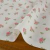 Tissu popeline coton fleurs roses - blanc cassé x 10 cm