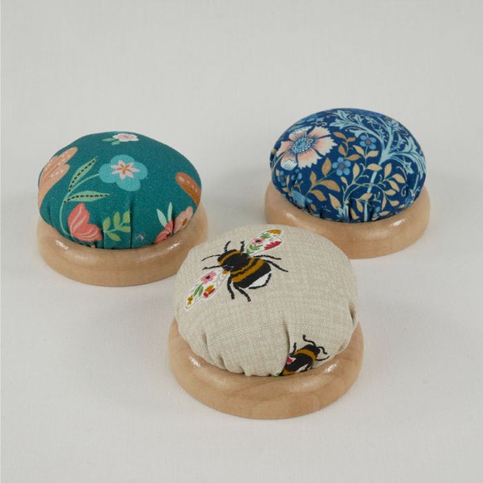 Pique aiguille ou coussin à épingle couture - art décoratif