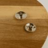 Bouton métal bombé blason - doré x 1