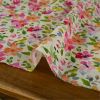 Tissu viscose motifs fleurs multicolore - écru x 10 cm