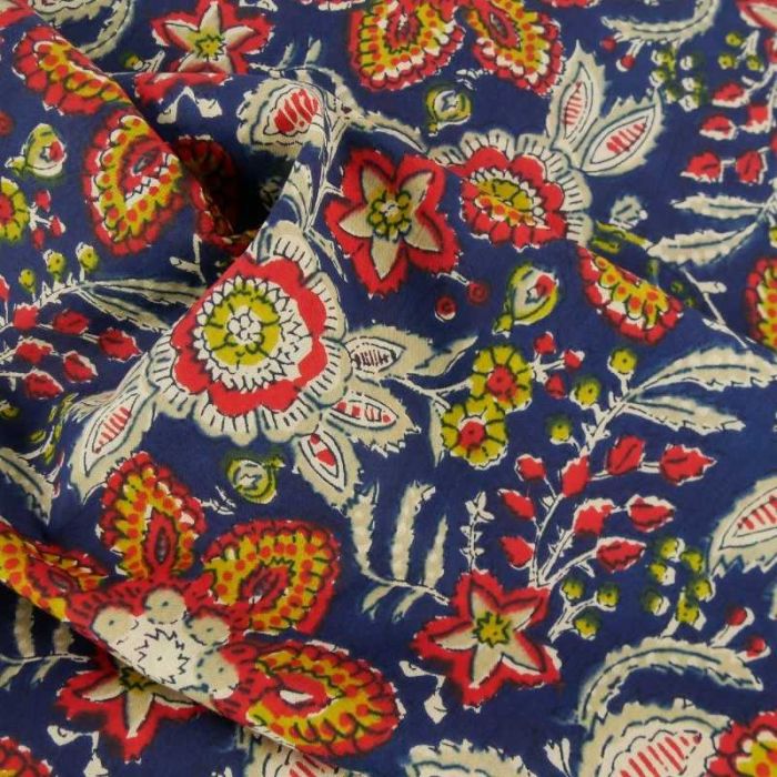 Tissu voile fleurs indiennes batik - bleu marine x 10 cm