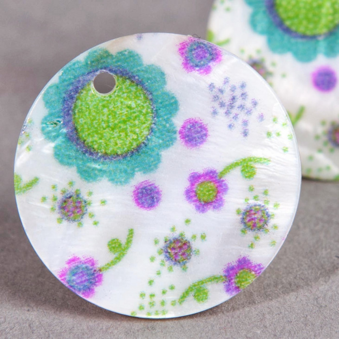 Pendentif sequin en nacre 25mm à motif fleurs violettes x1
