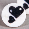 Pendentif sequin en nacre 20mm à motif coeur x1