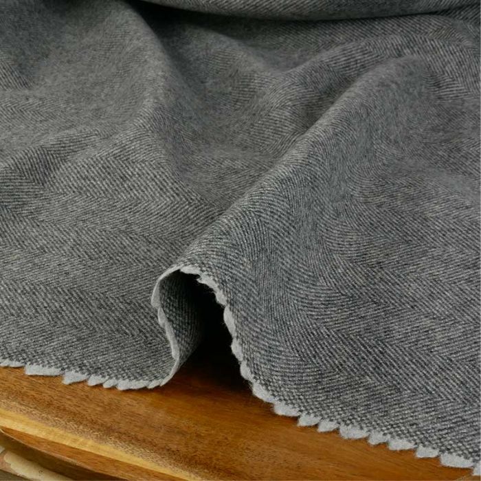 Tissu lainage fin chevrons haute couture - gris foncé x 10 cm