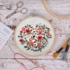 Kit broderie avec cercle en bois - Coeur fleuri