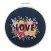 Kit broderie avec cercle en bois - Love