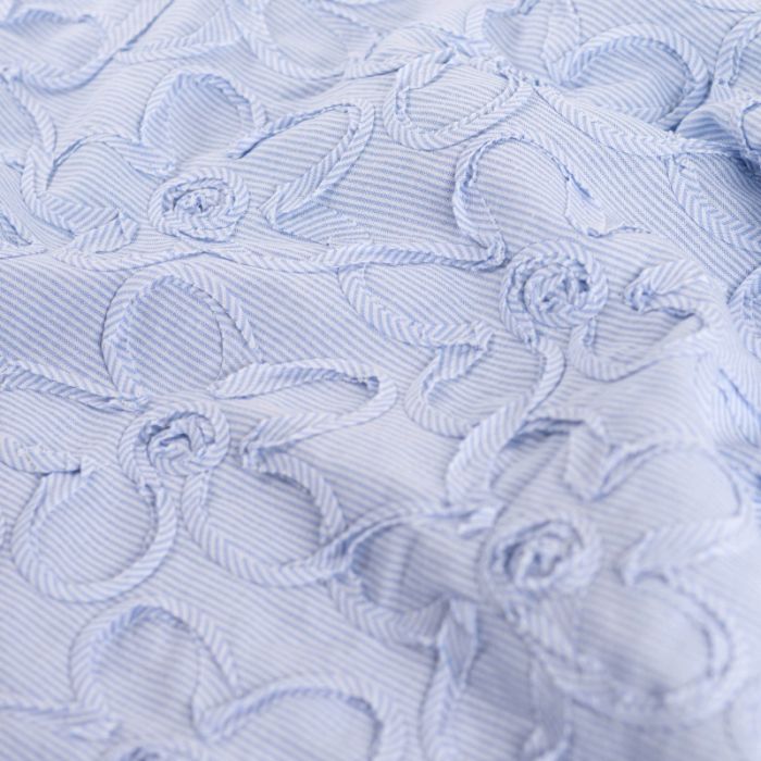 Tissu popeline rayures fleurs brodées - bleu clair x 10 cm