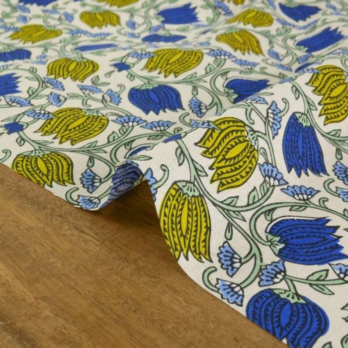 Tissu cretonne arabesques de fleurs - bleu roi x 10 cm