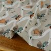 Tissu popeline coton circuit animaux - gris clair x 10 cm