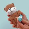 Kit crochet Amigurumi loutre musicale - Graine créative