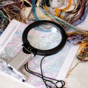 Lampes loupes pour couture et broderie