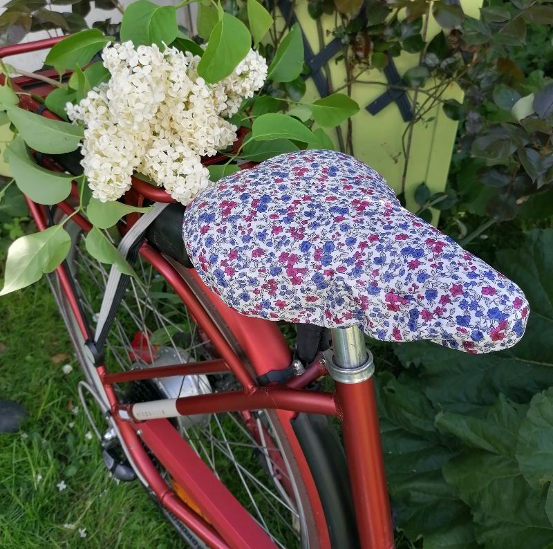 Housse pour selle de vélo, imperméable en tissu enduit moutarde poissons  Petite fouine - Créations textiles pour les enfants, les adultes et la  décoration